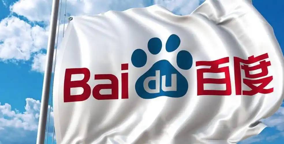 美战争部长下飞机后被水枪滋脸